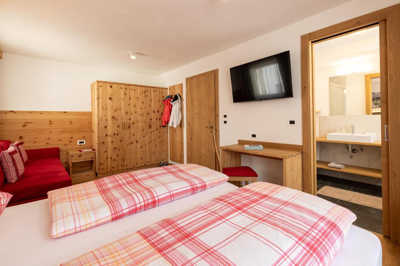 Garni Gran Pre Bed & Breakfast Corvara In Badia Exterior foto