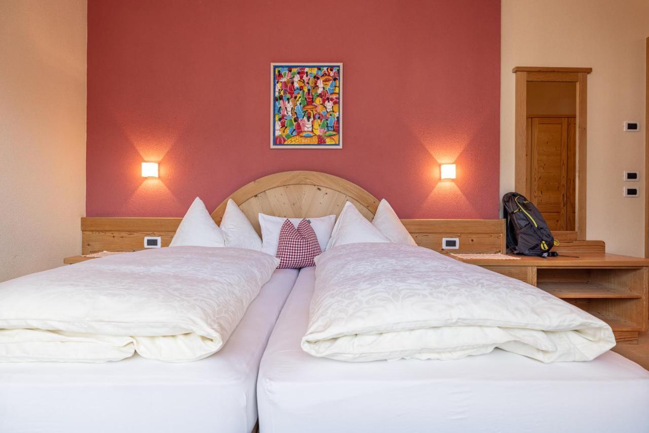 Garni Gran Pre Bed & Breakfast Corvara In Badia Exterior foto