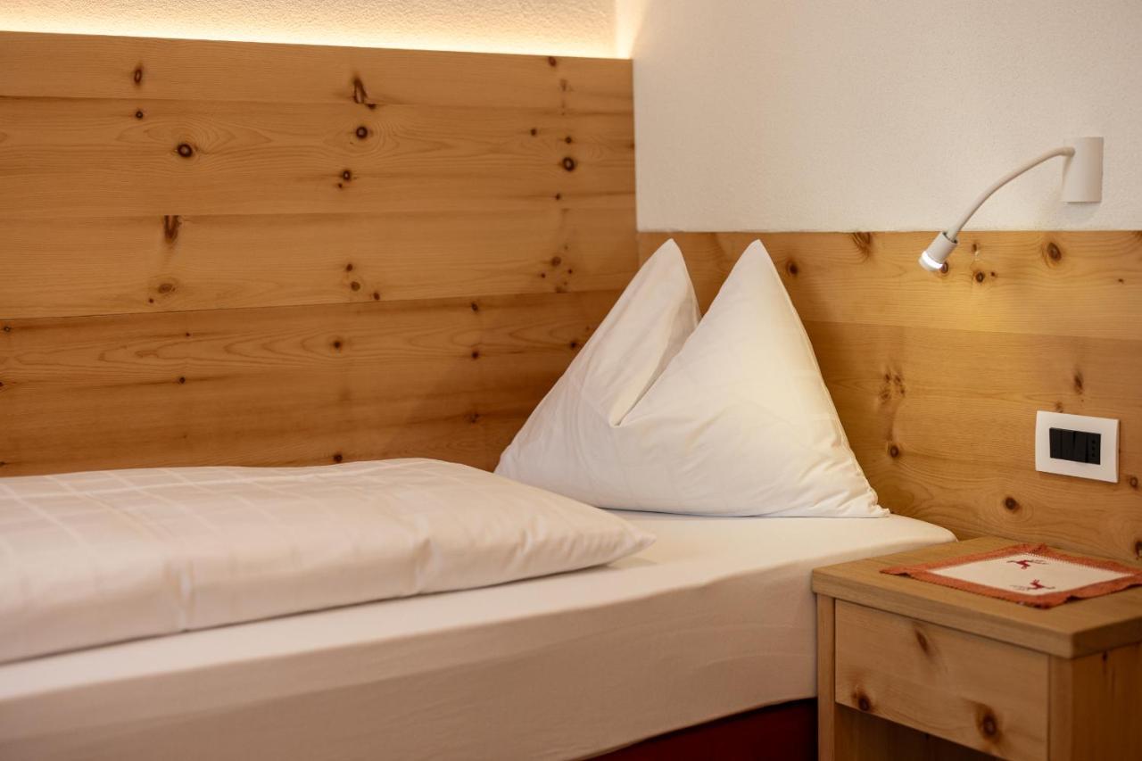 Garni Gran Pre Bed & Breakfast Corvara In Badia Exterior foto